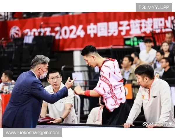 乌戈执教带队连胜 用人调整巧妙及时